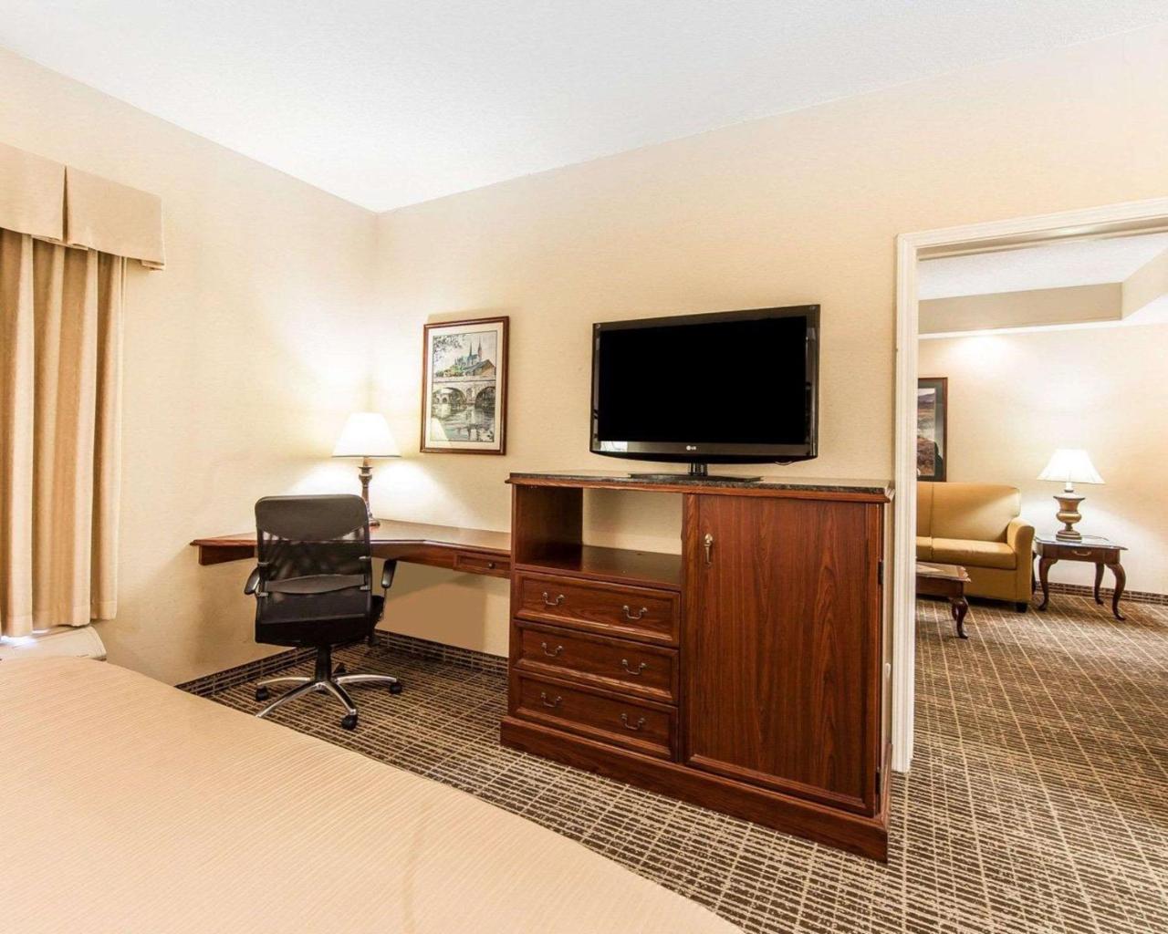 Quality Inn Oak Ridge Exterior photo